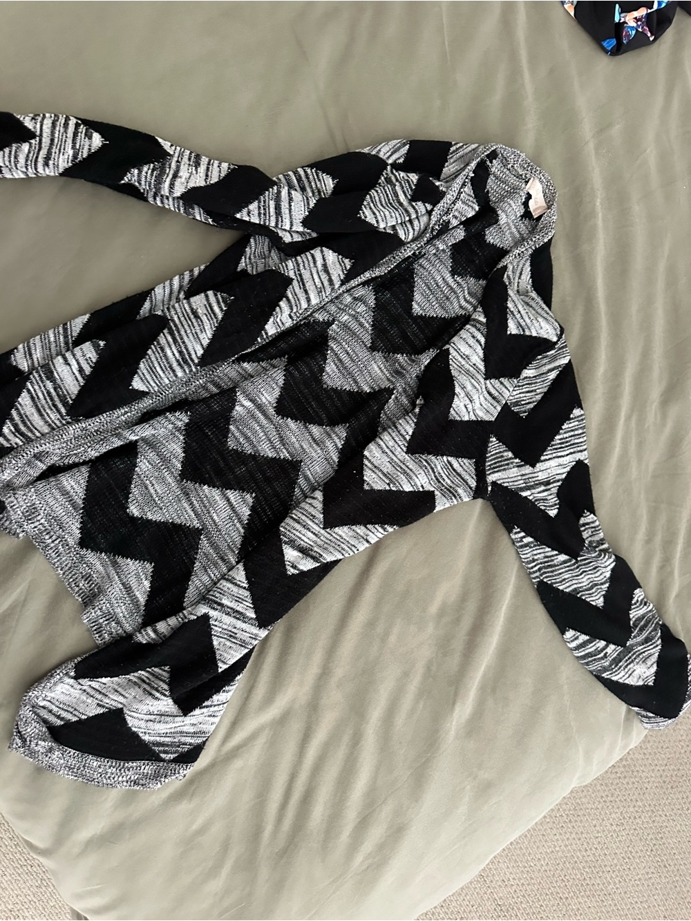 Altar'd State Black & White Chevron Open-Front Cardigan